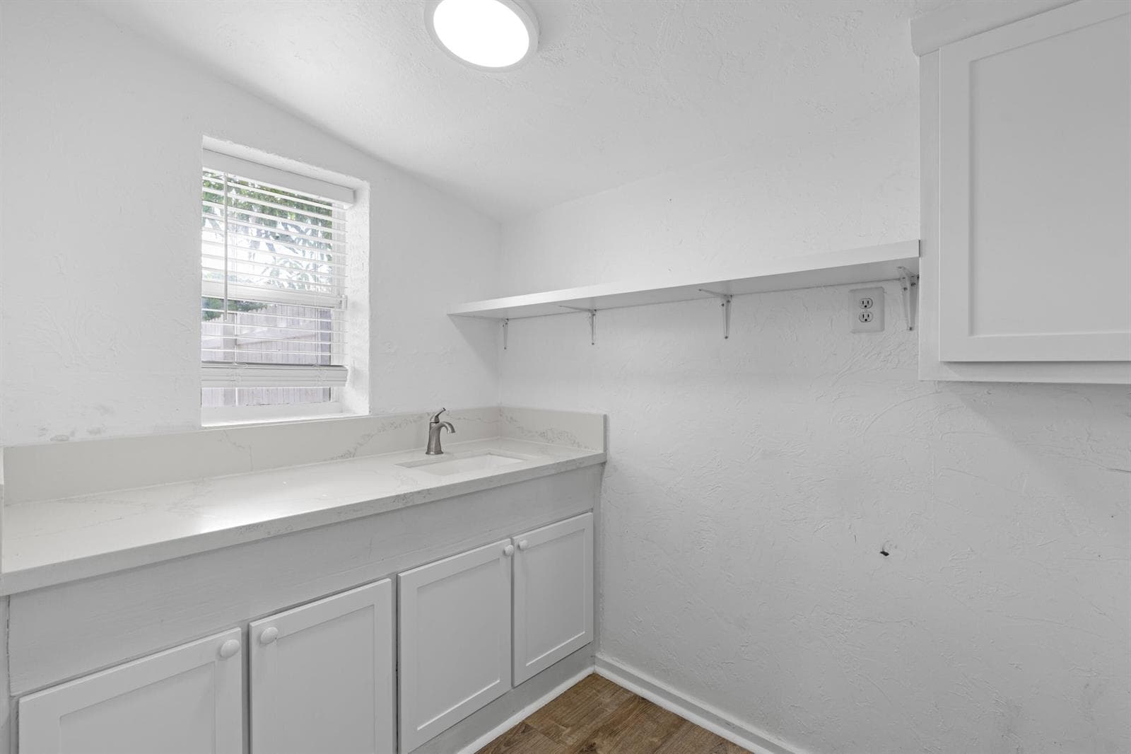 526 38th Street West