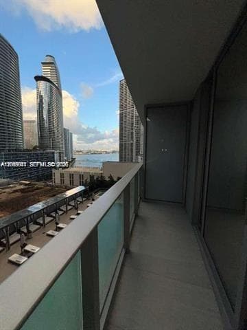 Viceroy Brickell Residences · #1704 in Miami - Photo 3