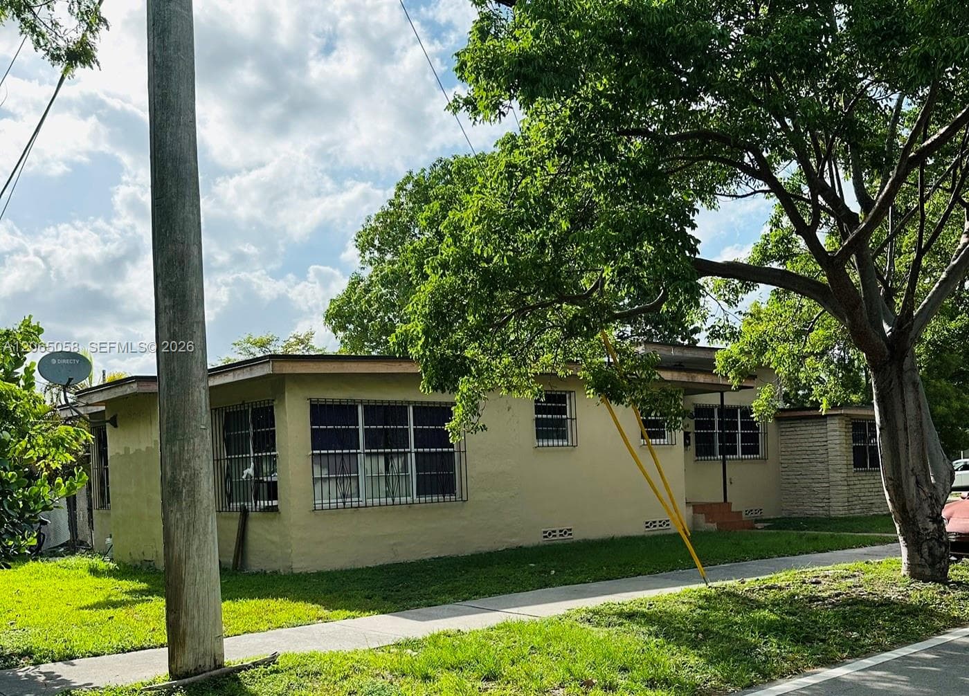 1300 SW 58th Ave photo 1