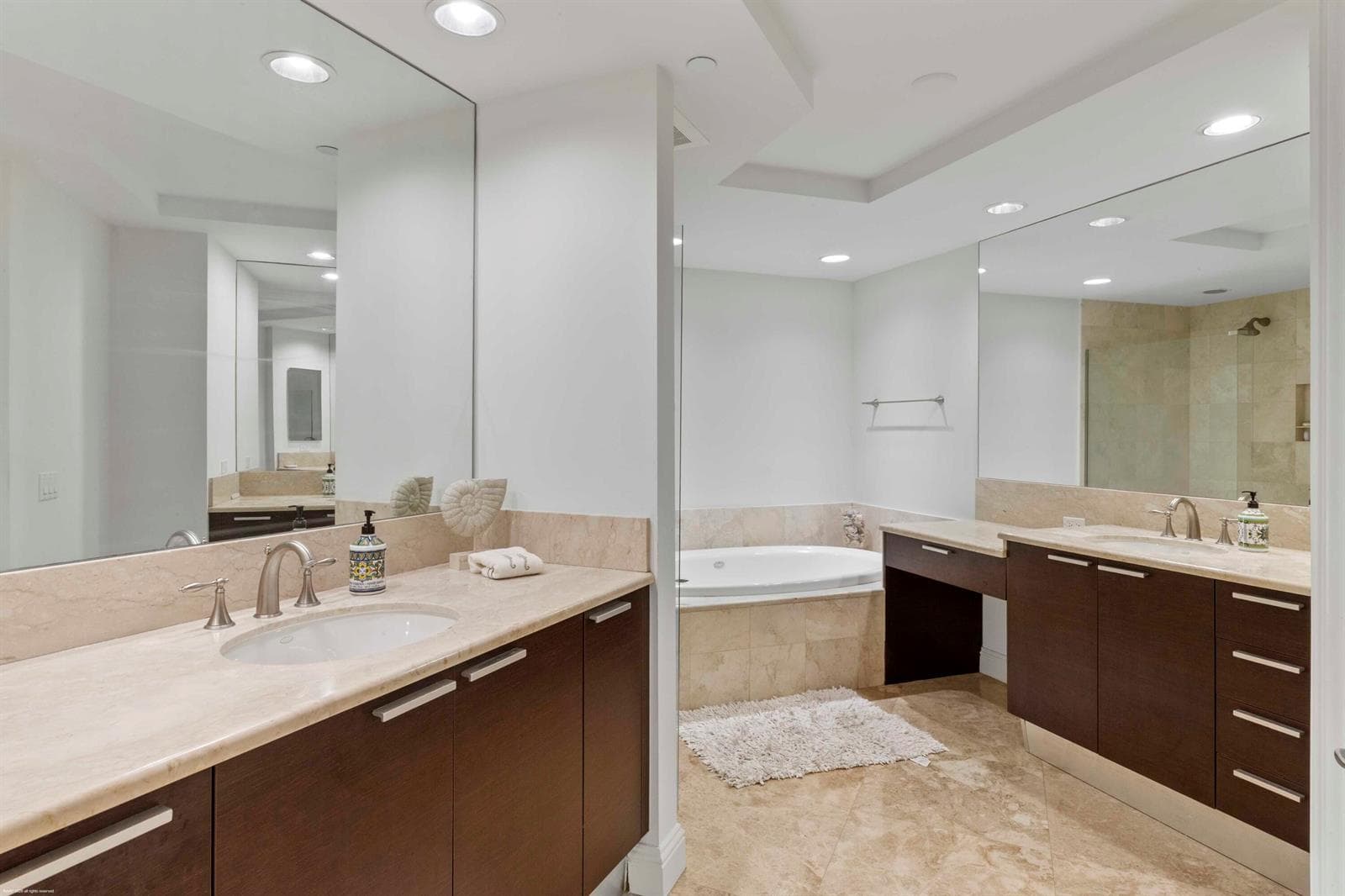 3800 N Ocean Dr 1450 018