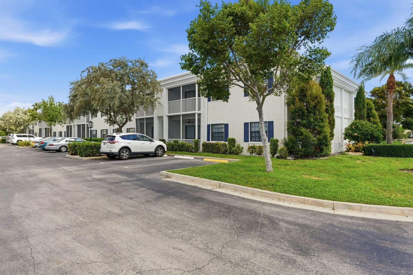 5-web-or-mls-140_Cypress_Club_Drive_Unit