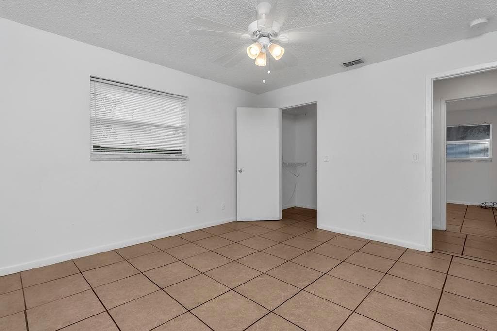 1320 Wellington St WPB - B - 024