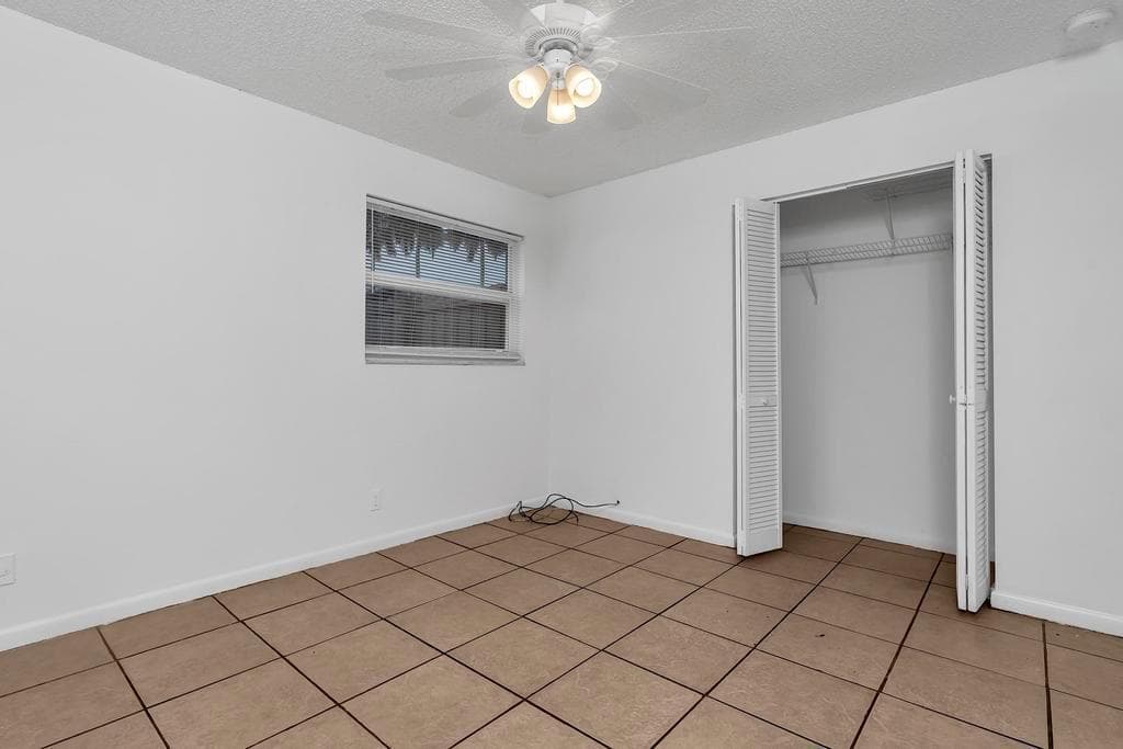 1320 Wellington St WPB - B - 019