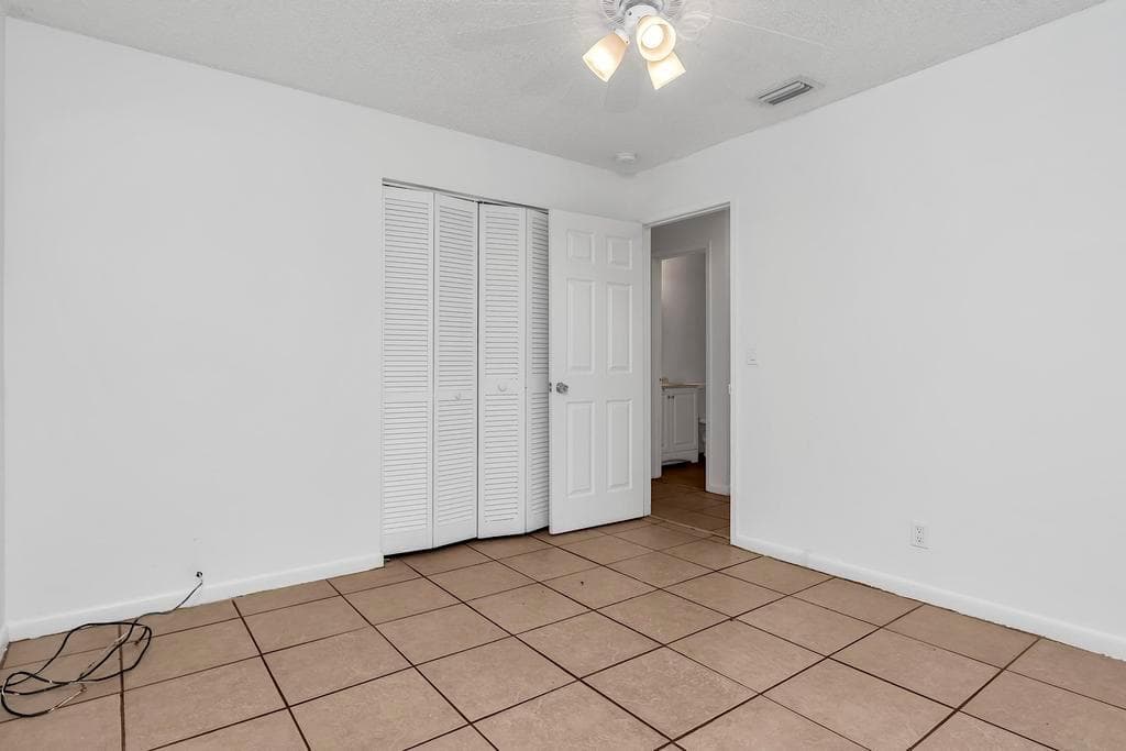 1320 Wellington St WPB - B - 017