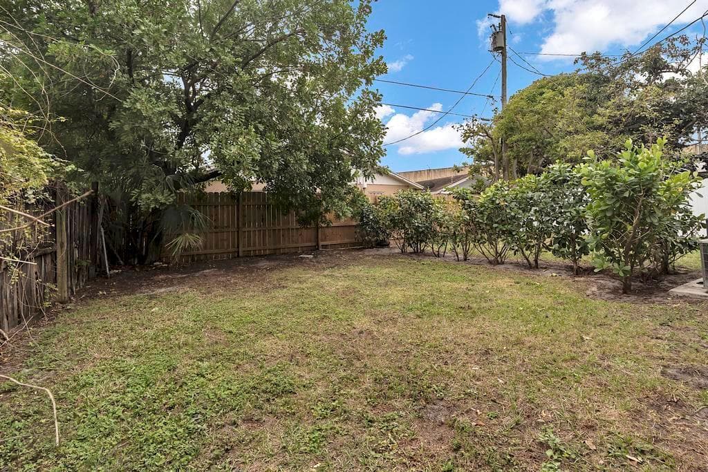 1320 Wellington St WPB - B - 028