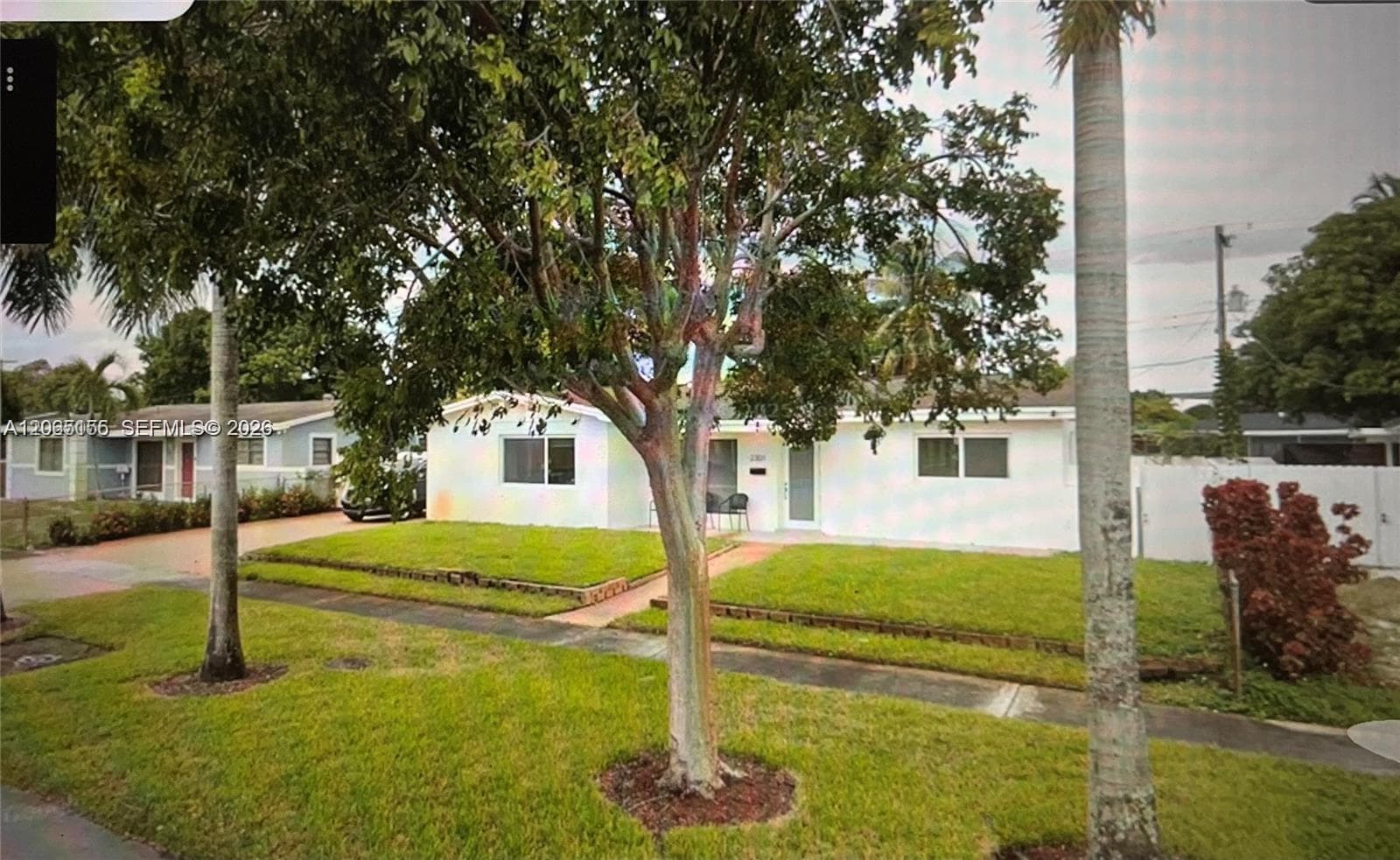 2301 NW 191st St photo 2