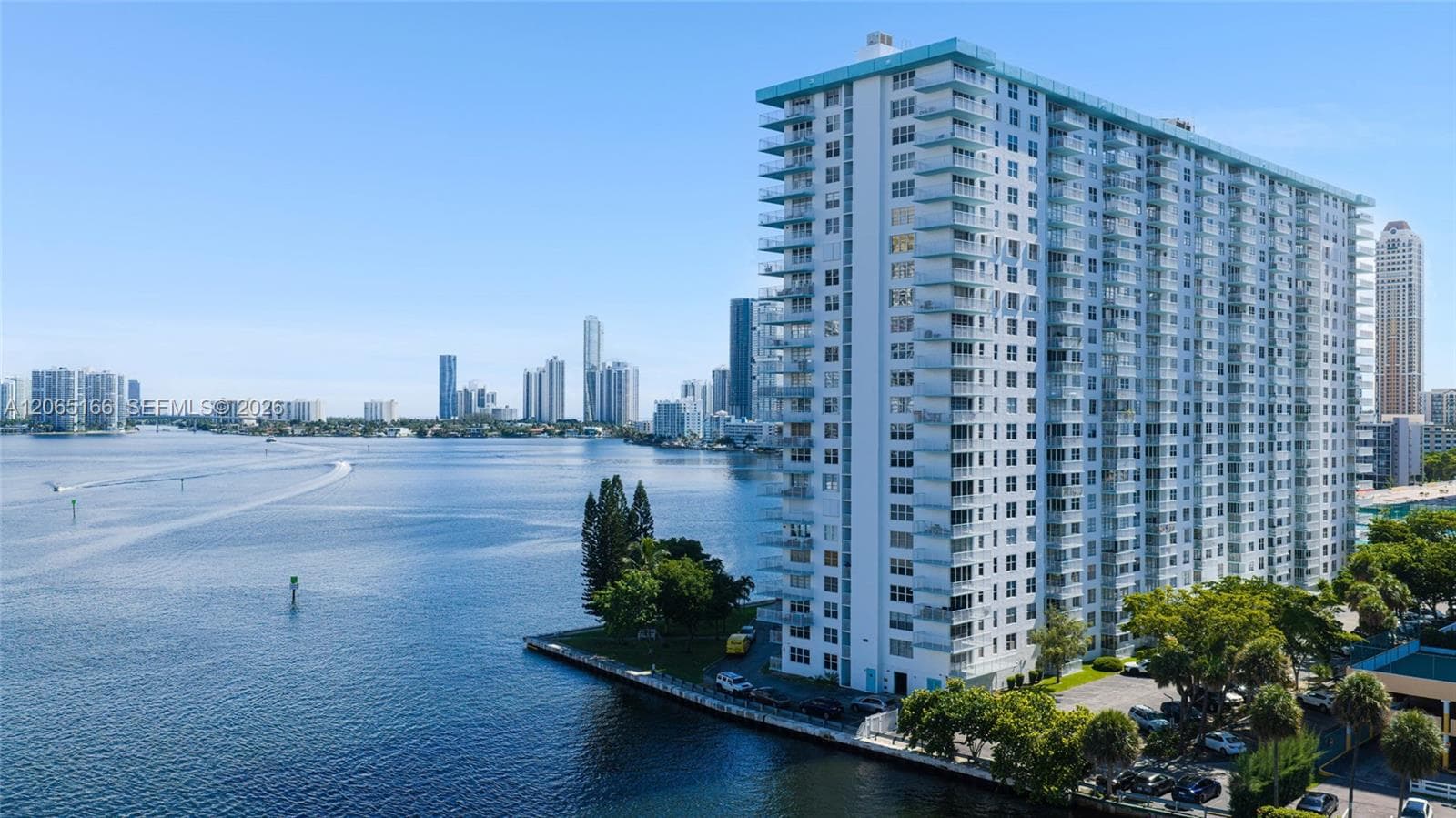 Winston Tower 500 · #1216 in Sunny Isles Beach - Photo 5