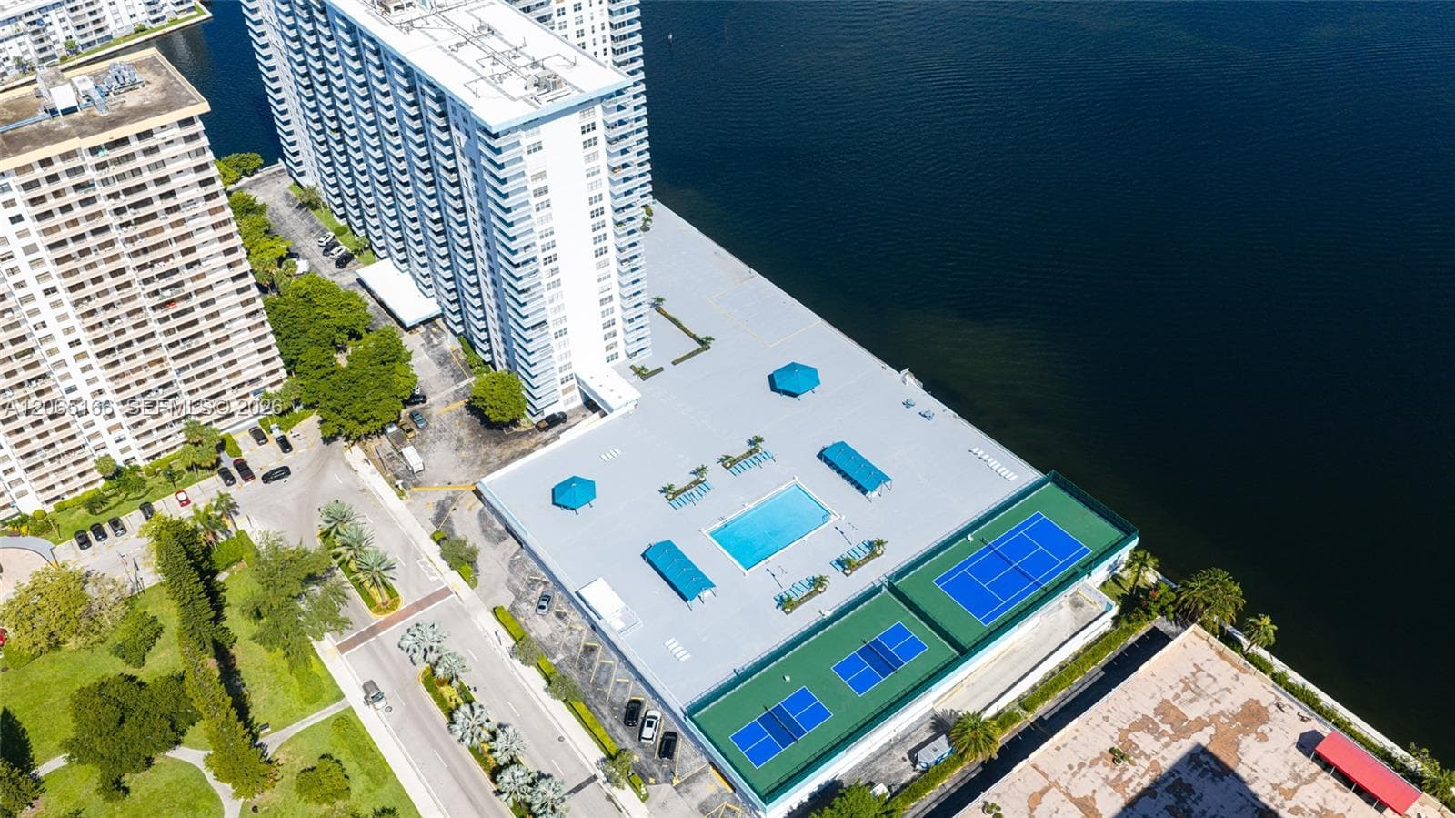 Winston Tower 500 · #1216 in Sunny Isles Beach - Photo 49