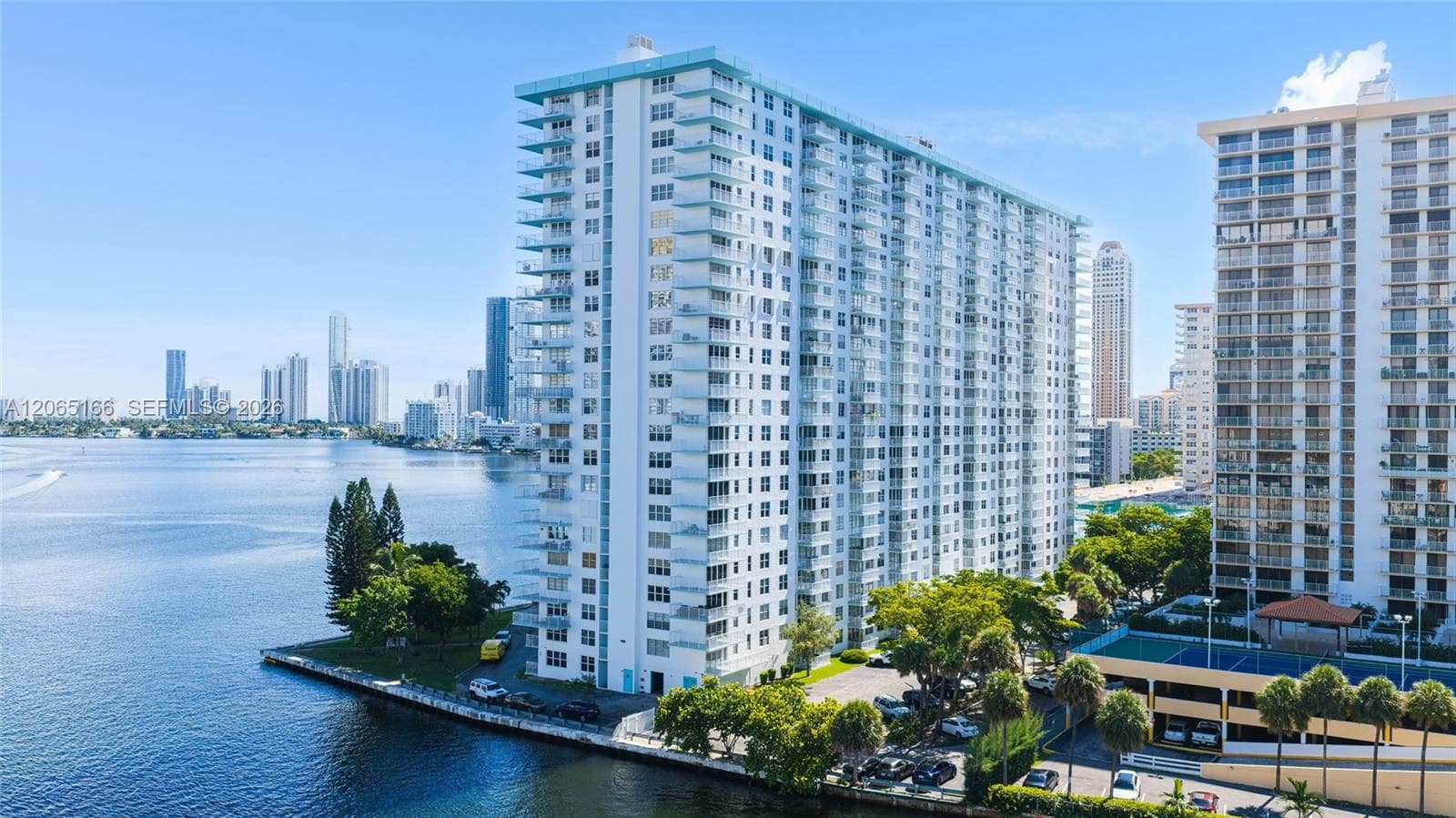 Winston Tower 500 · #1216 in Sunny Isles Beach - Photo 4