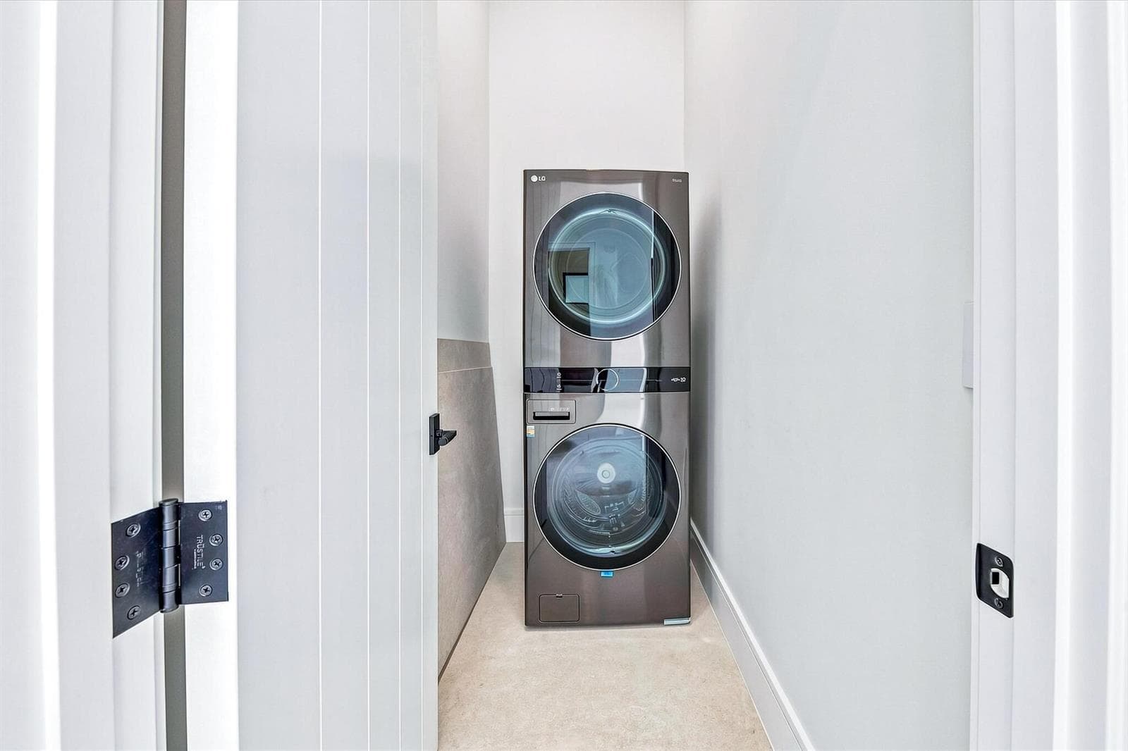 Guest House Laundry Room