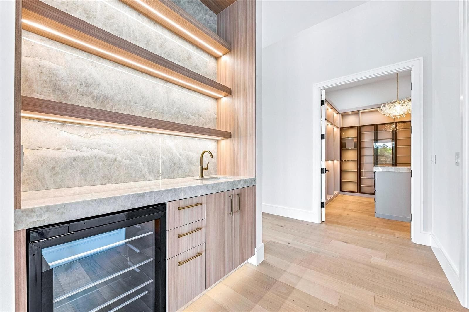 Primary Wet Bar