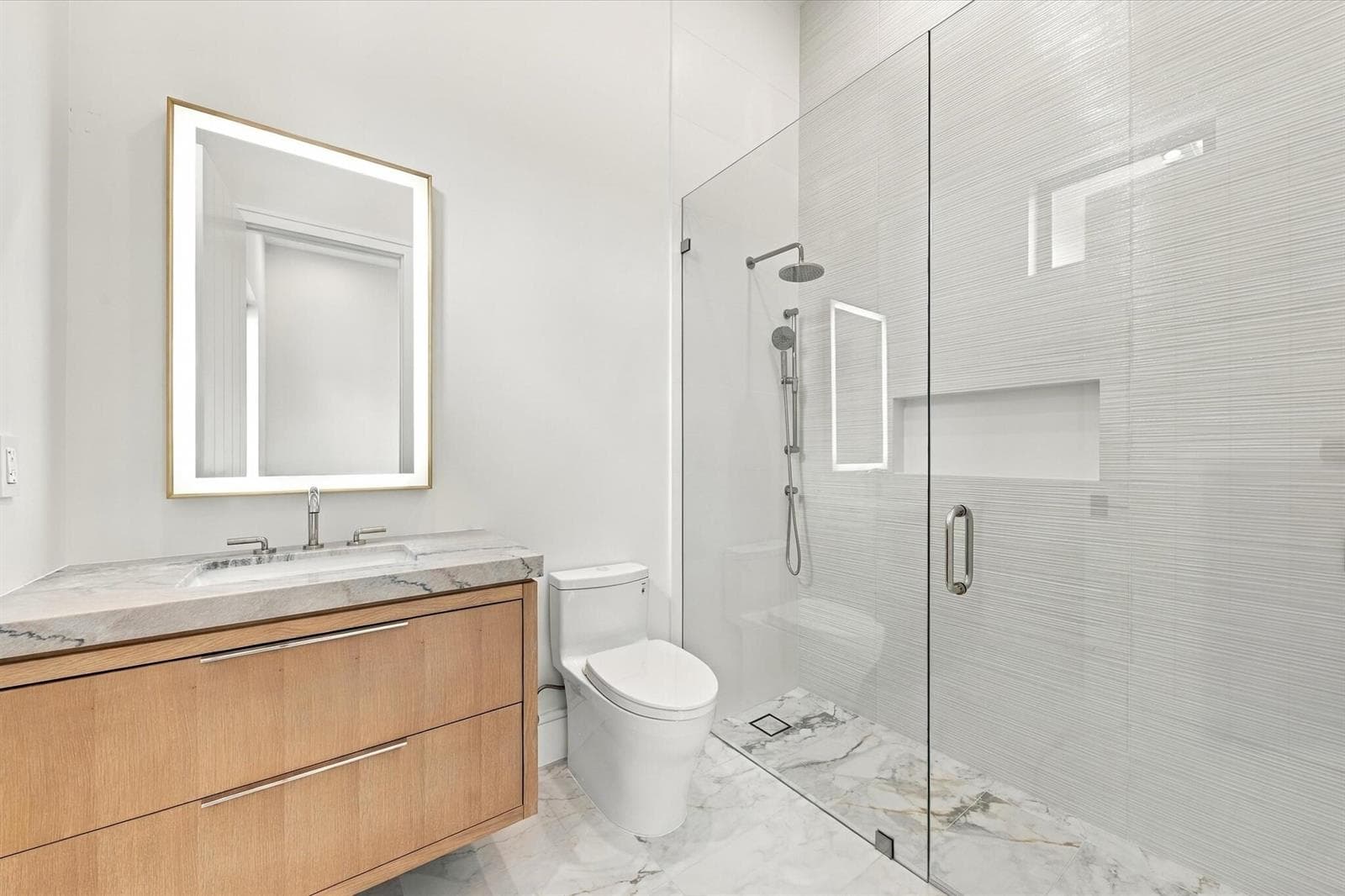 Guest Bath 3