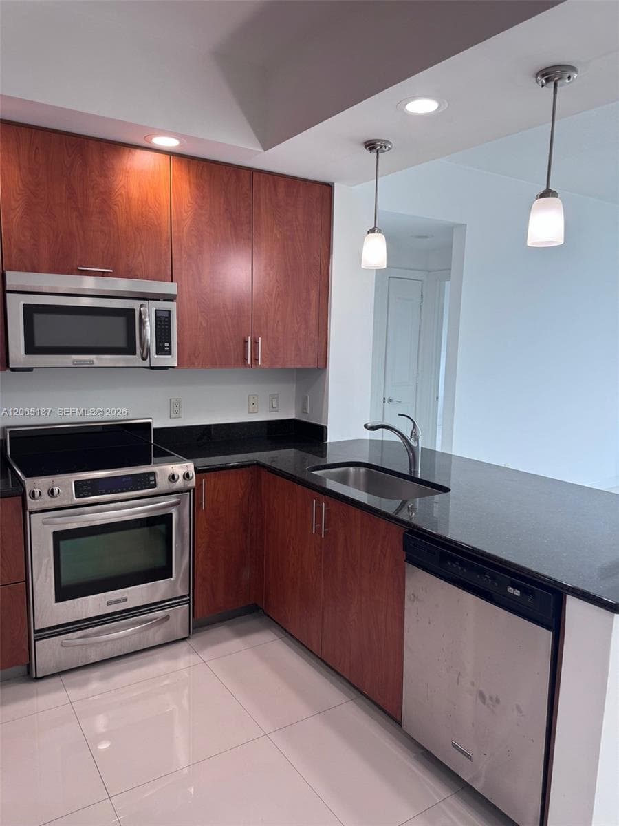 STRADA · #1905 in Fort Lauderdale - Photo 2