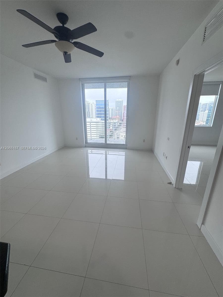 STRADA · #1905 in Fort Lauderdale - Photo 13