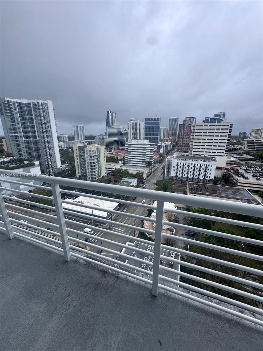 STRADA · #1905 in Fort Lauderdale - Photo 22