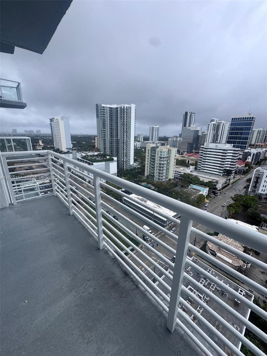 STRADA · #1905 in Fort Lauderdale - Photo 19
