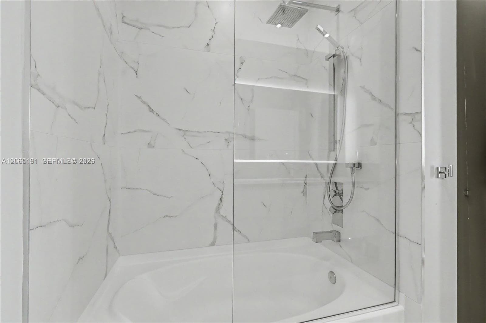 UPTOWN LOFTS CONDO · #1004 in Miami - Photo 12