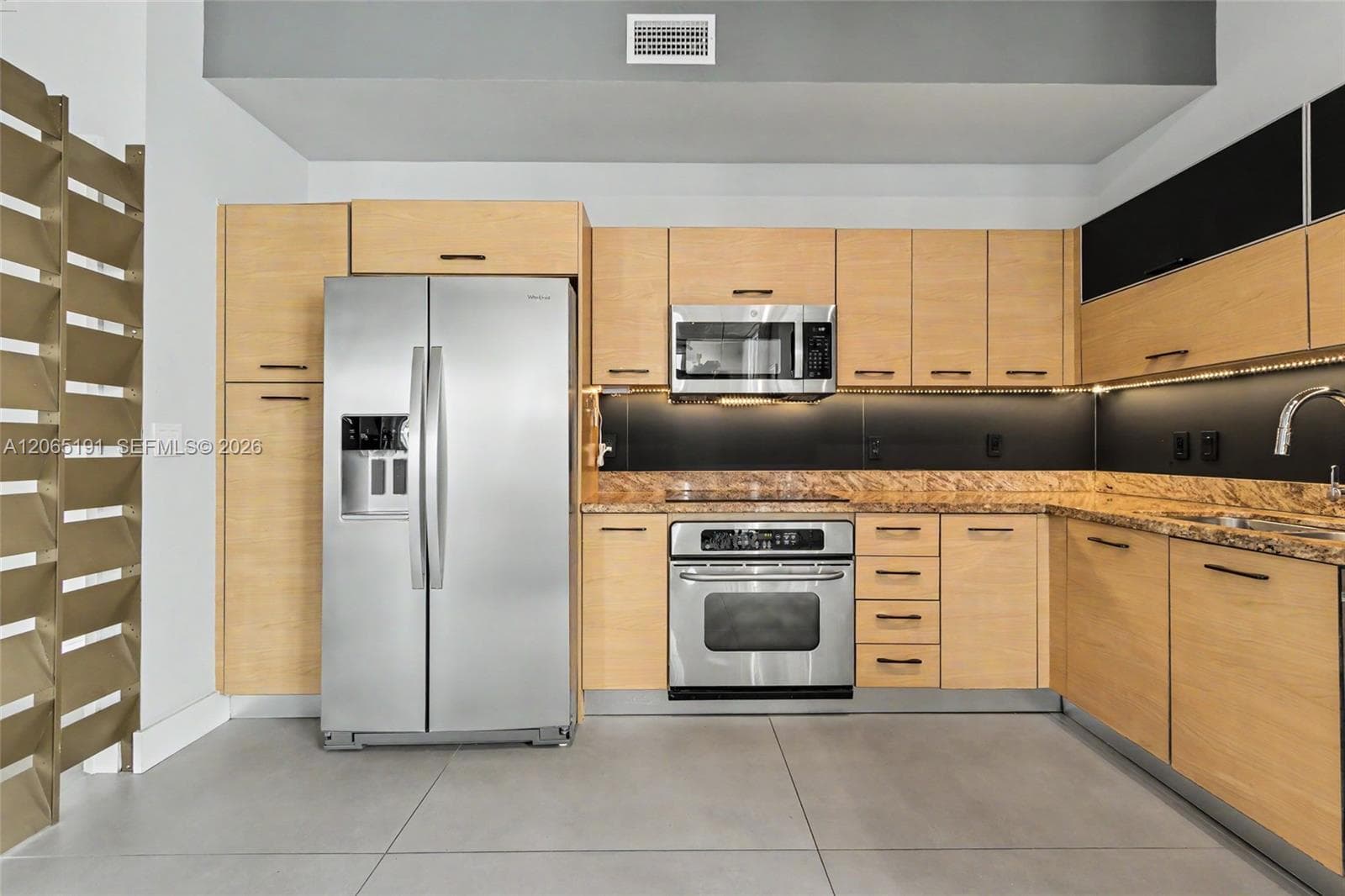 UPTOWN LOFTS CONDO · #1004 in Miami - Photo 8