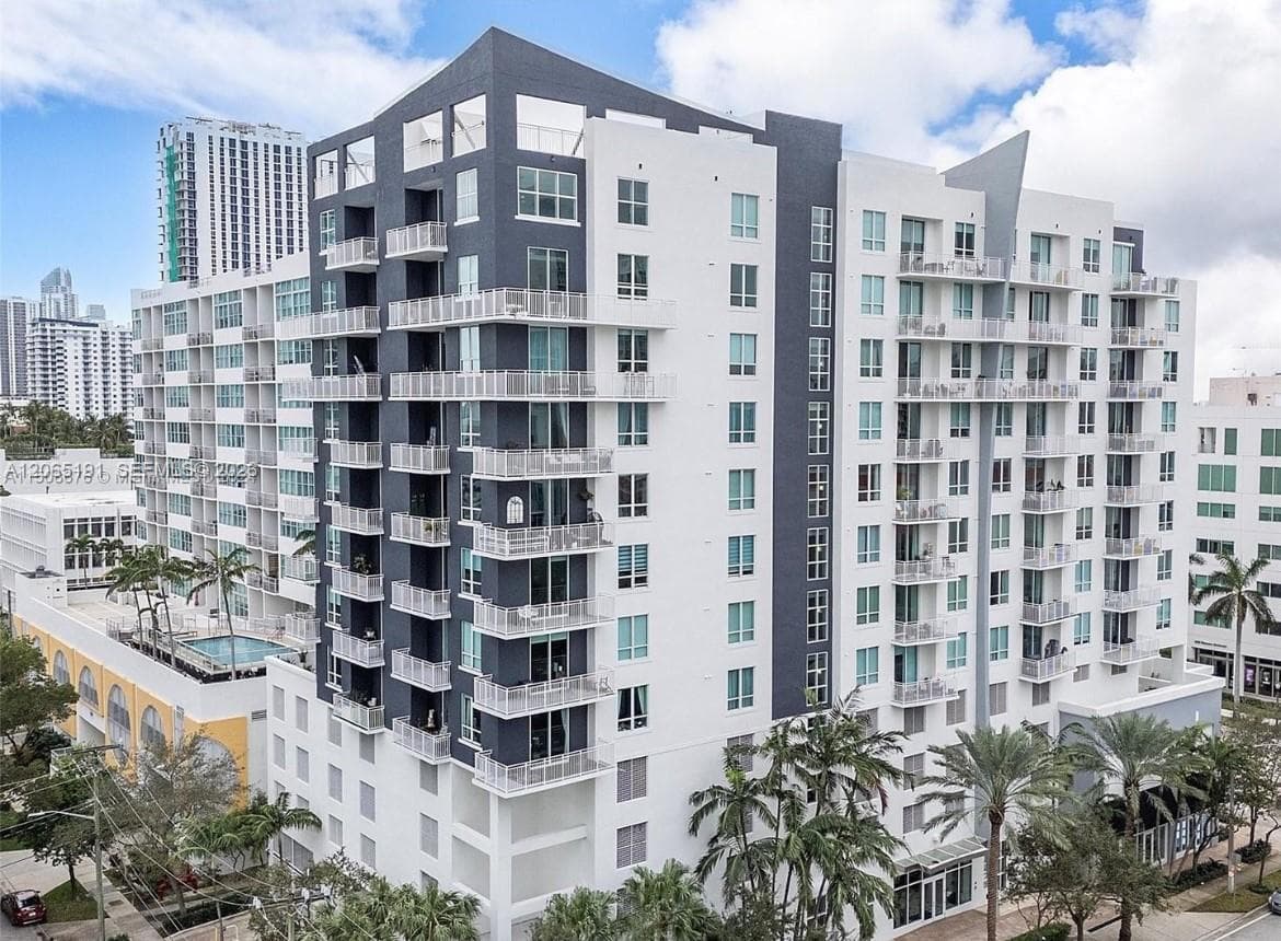 UPTOWN LOFTS CONDO · #1004 in Miami - Photo 21