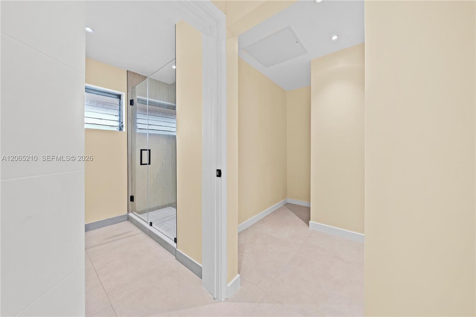 walk in closet