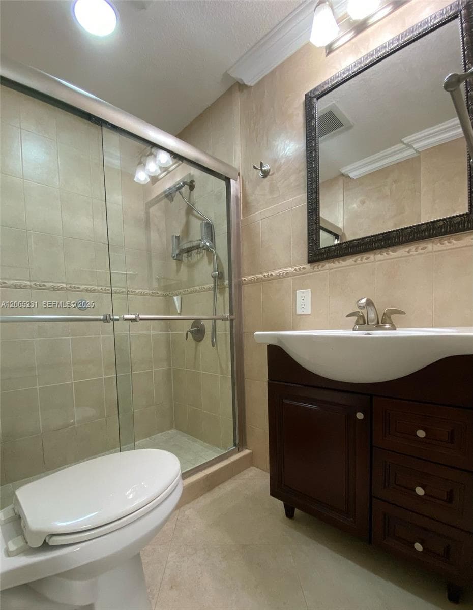 12432 SW 94th Ln photo 17