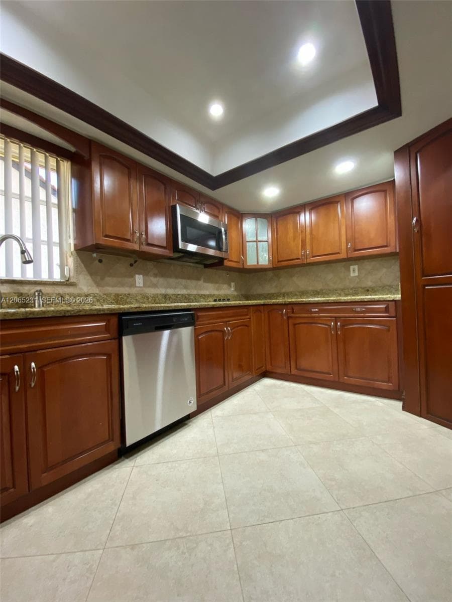 12432 SW 94th Ln photo 7