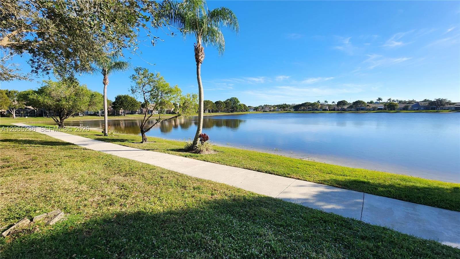 10702 Pelican Dr photo 34