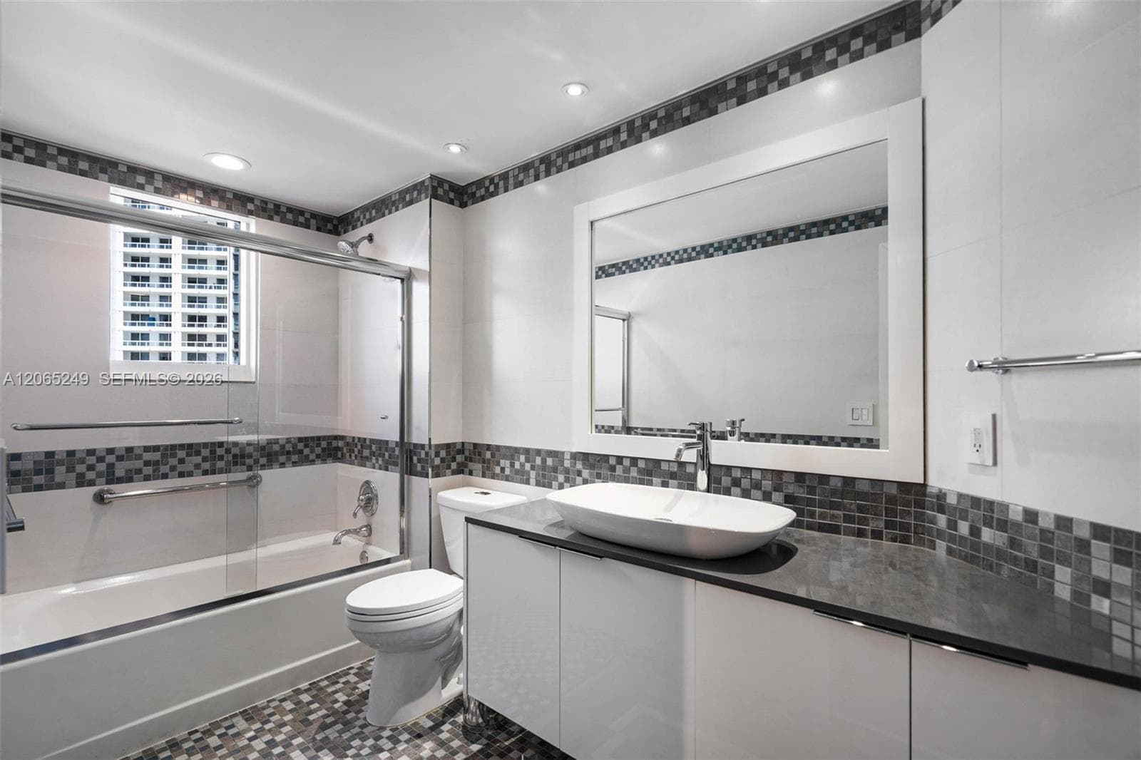 ATLANTIC III AT THE POINT · #1006 in Aventura - Photo 27