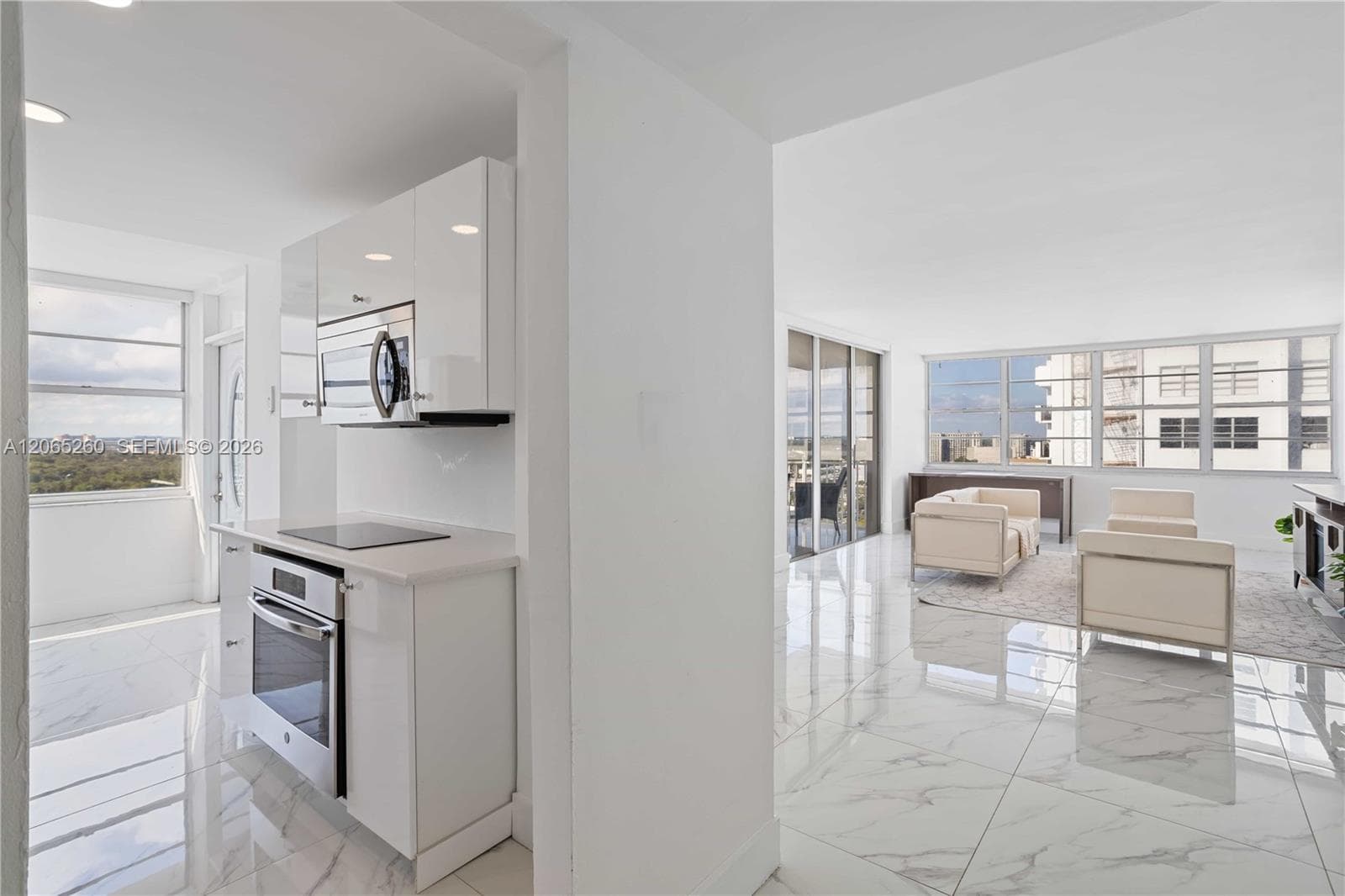 Del Prado Condo · #1904-1 in Aventura - Photo 7