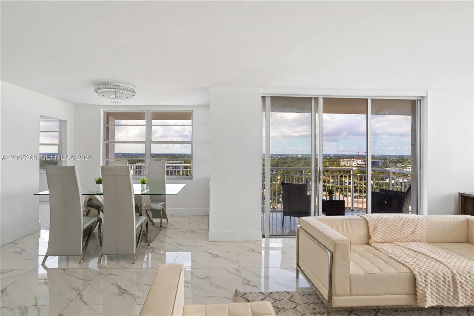 Del Prado Condo · #1904-1 in Aventura - Photo 4