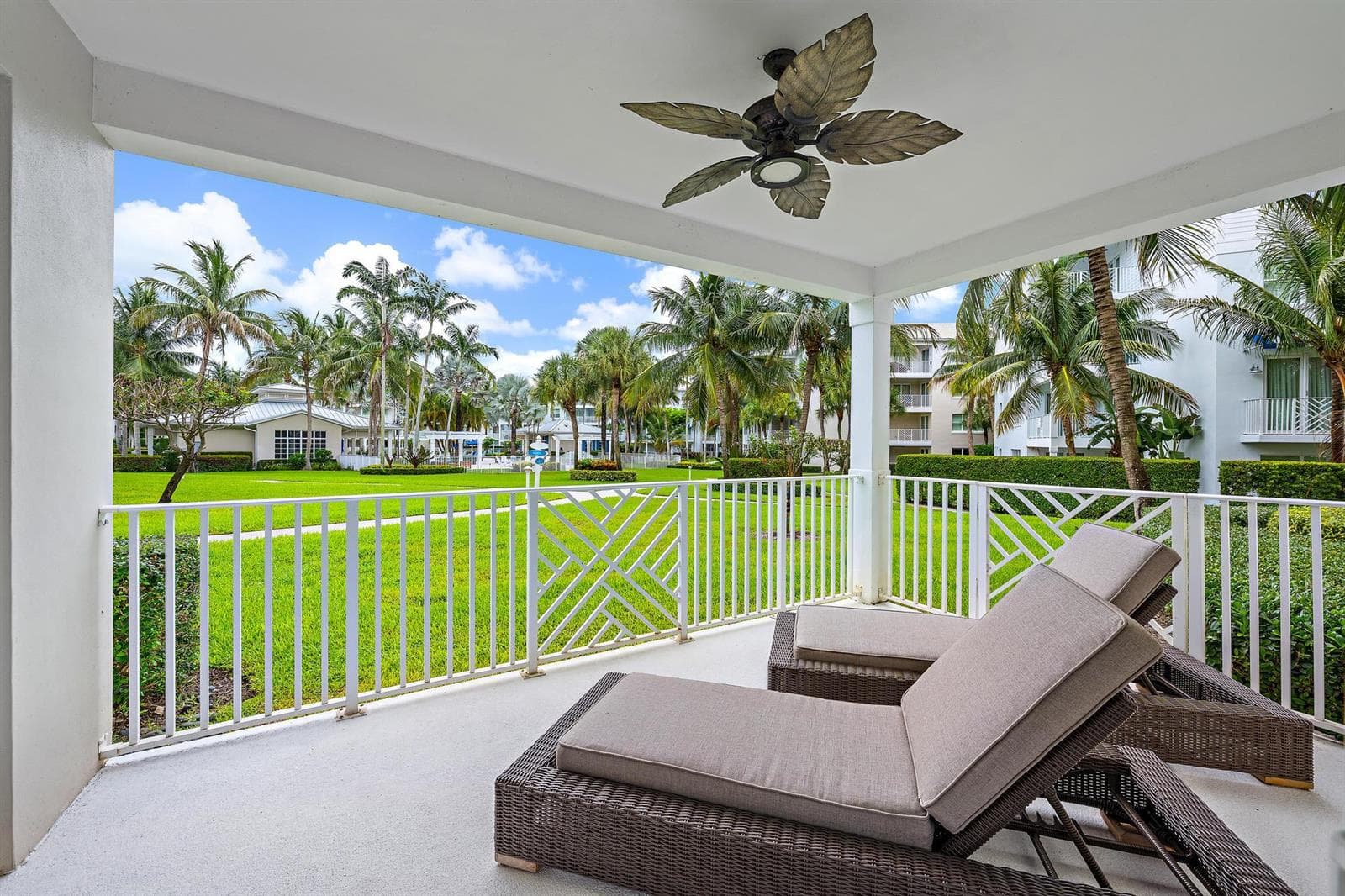 411 Bay Colony Dr N-20