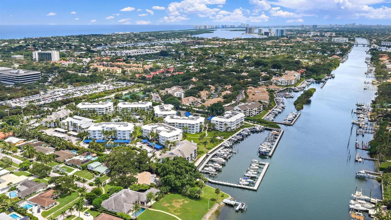 411 Bay Colony Dr N-40