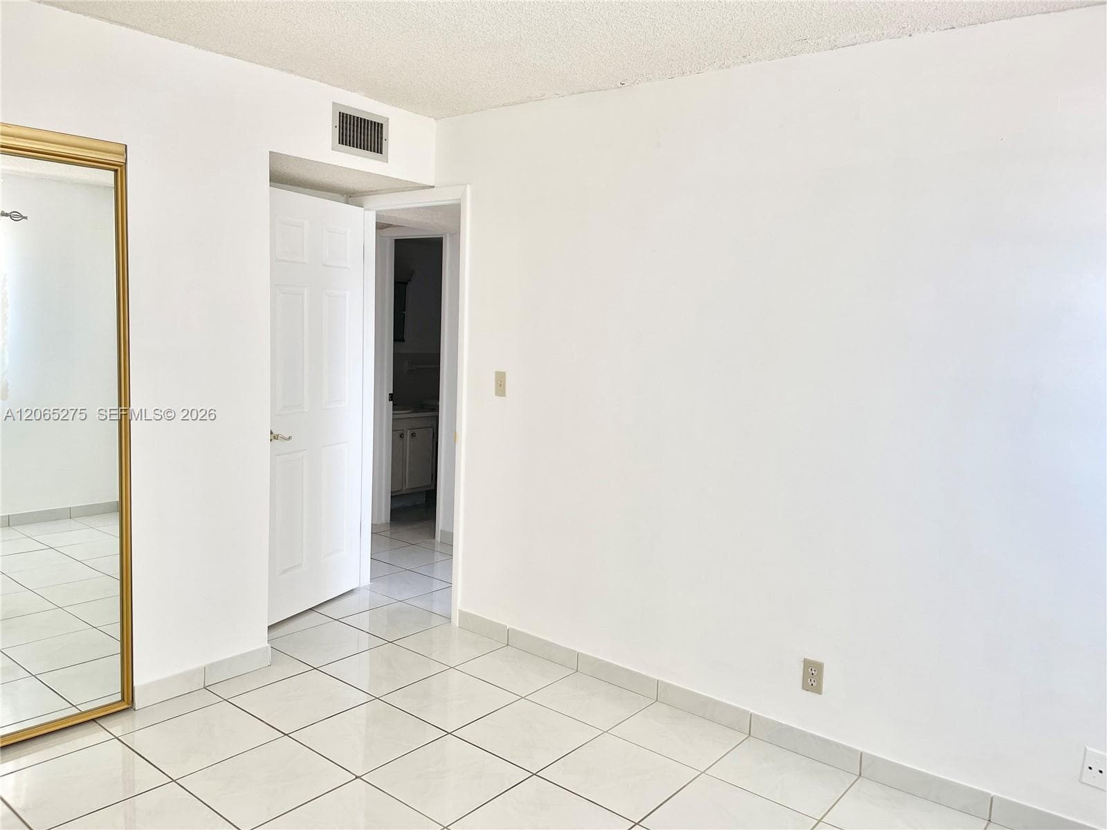 THE WARRENTON · #421 in Hollywood - Photo 30