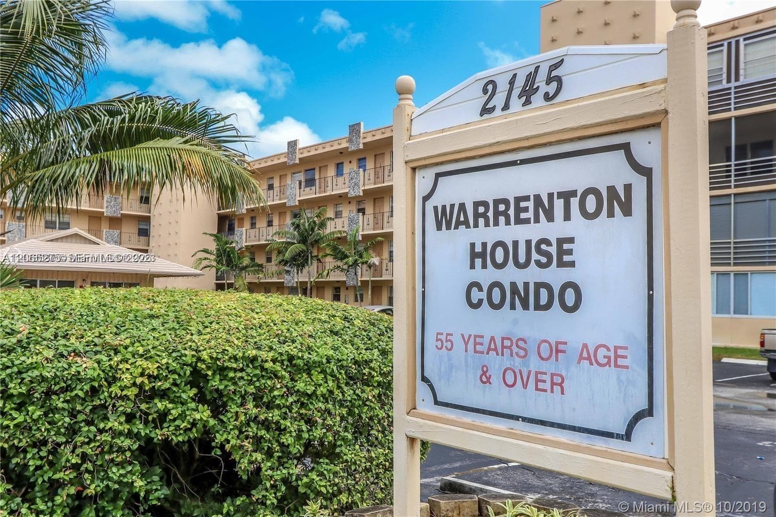 THE WARRENTON · #421 in Hollywood - Photo 4