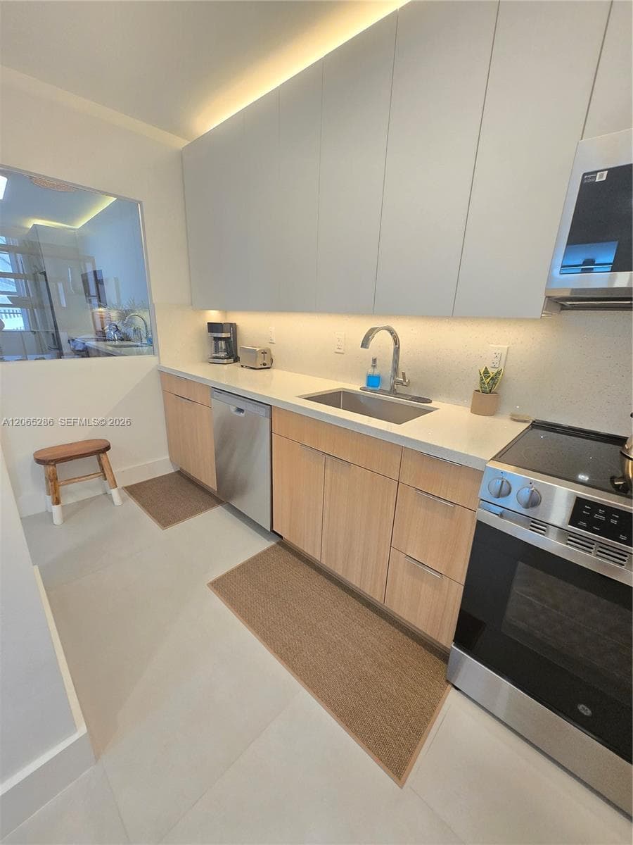 The Decoplage · #931 in Miami Beach - Photo 11