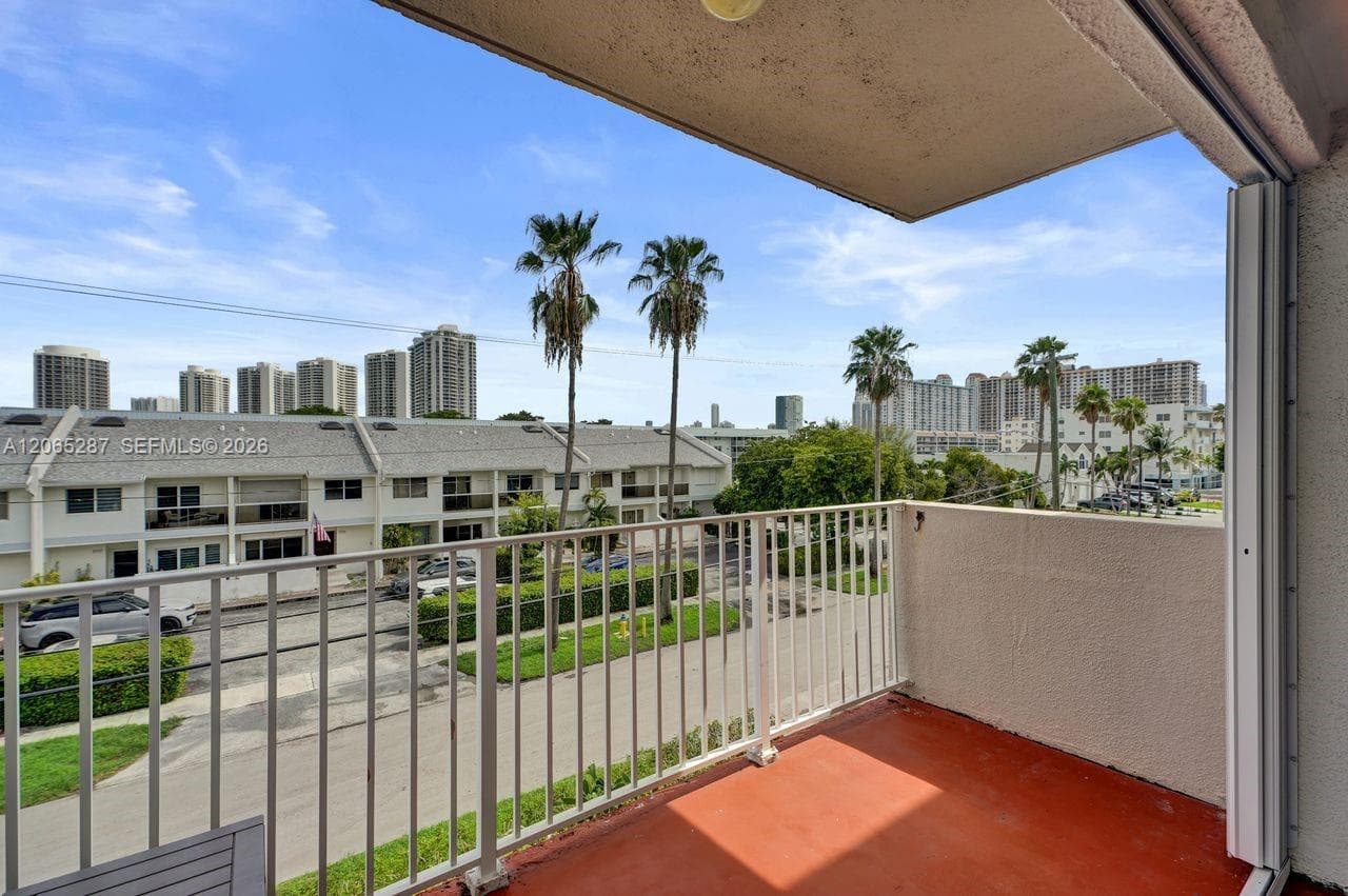 SUNNY SHORES CONDO · #301 in North Miami Beach - Photo 27