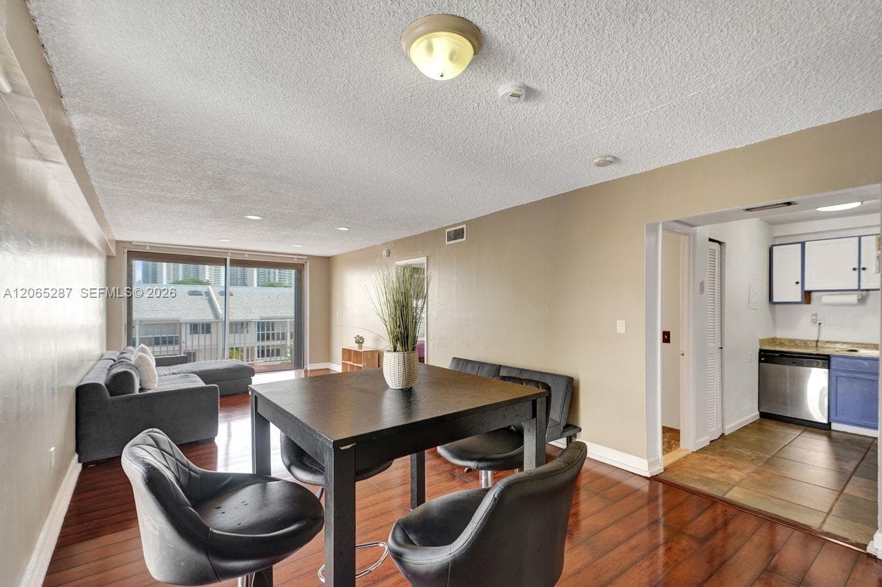 SUNNY SHORES CONDO · #301 in North Miami Beach - Photo 3