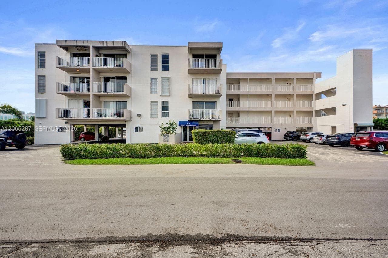 SUNNY SHORES CONDO · #301 in North Miami Beach - Photo 38