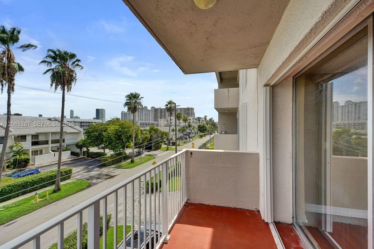 SUNNY SHORES CONDO · #301 in North Miami Beach - Photo 29