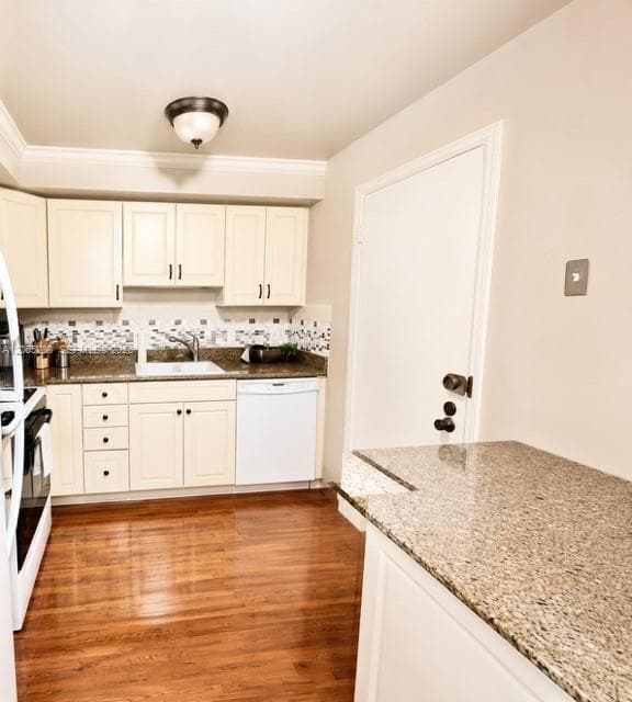 OLYMPUS CONDO PHASE · #1107 in Hallandale Beach - Photo 4