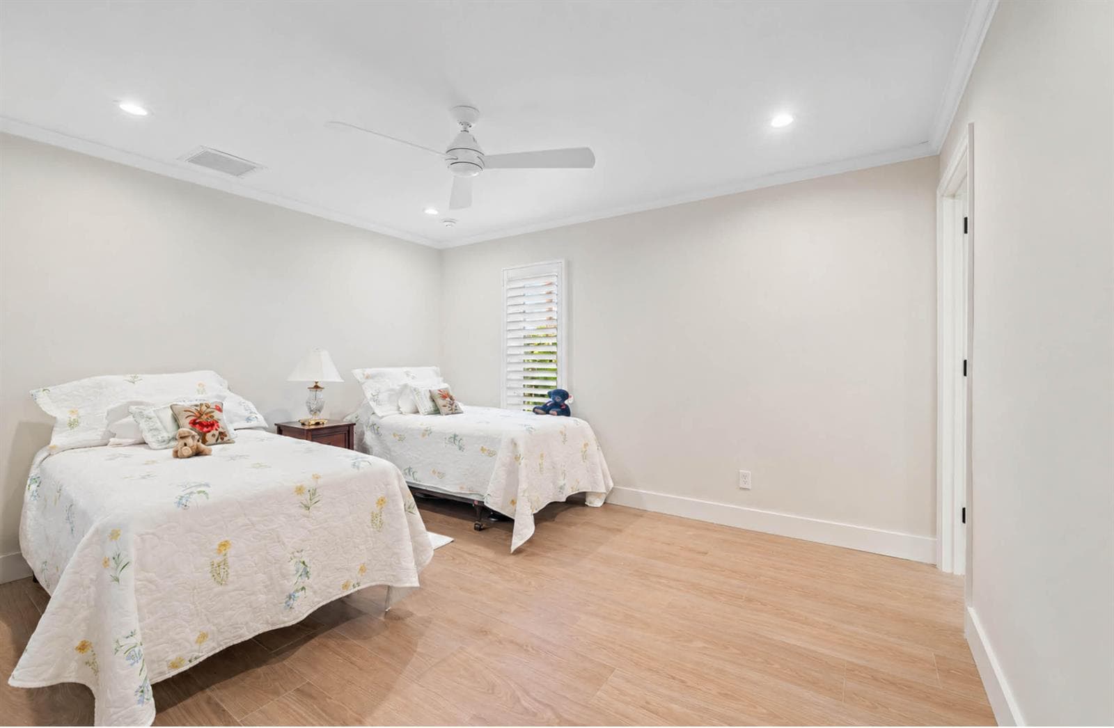 11785 Lake Shore Place - Hidden Key11