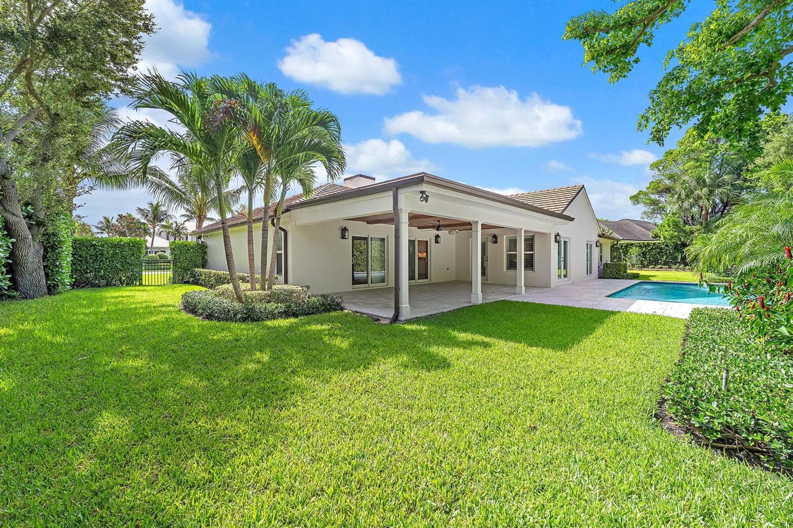 11785 Lake Shore Pl-26