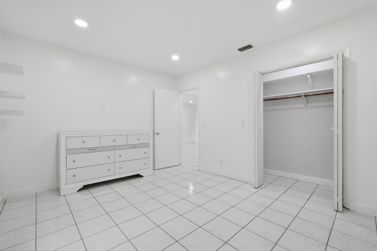 Bedroom