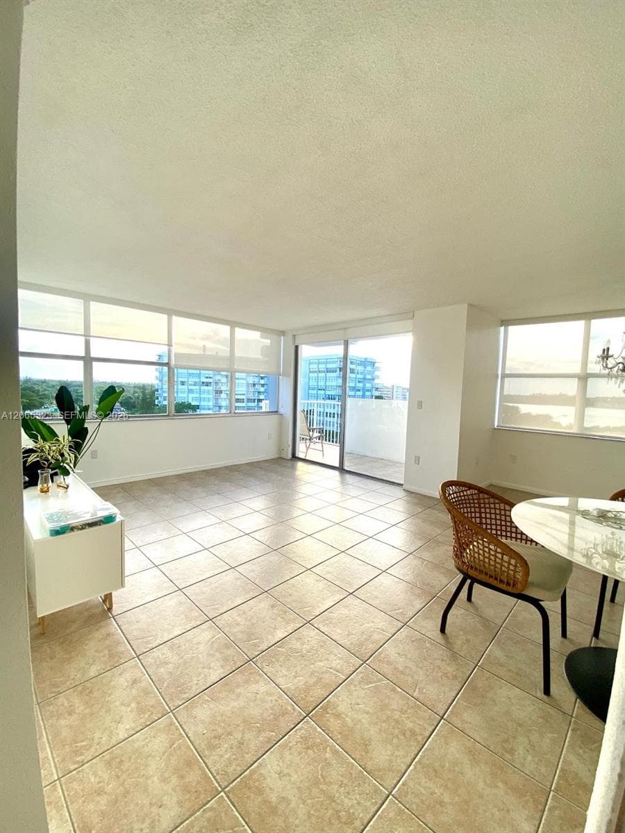 WILSHIRE CONDO · #713E in Miami - Photo 6