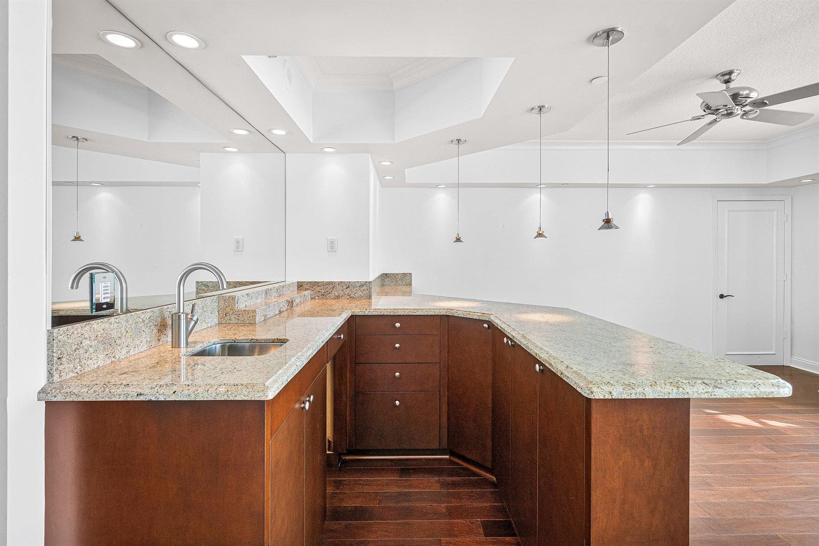 WET BAR