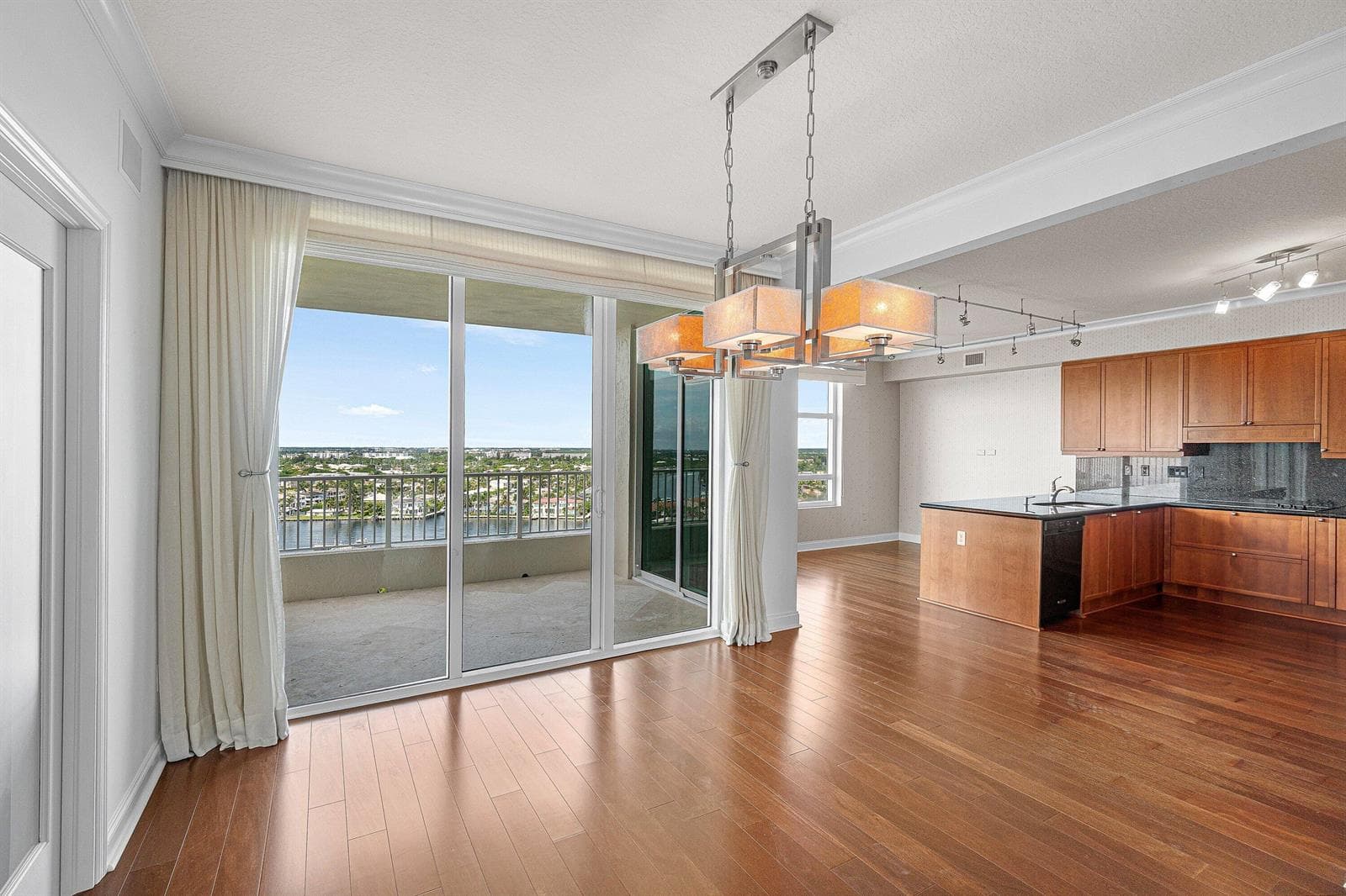 OPEN KITCHEN CONCEPT
