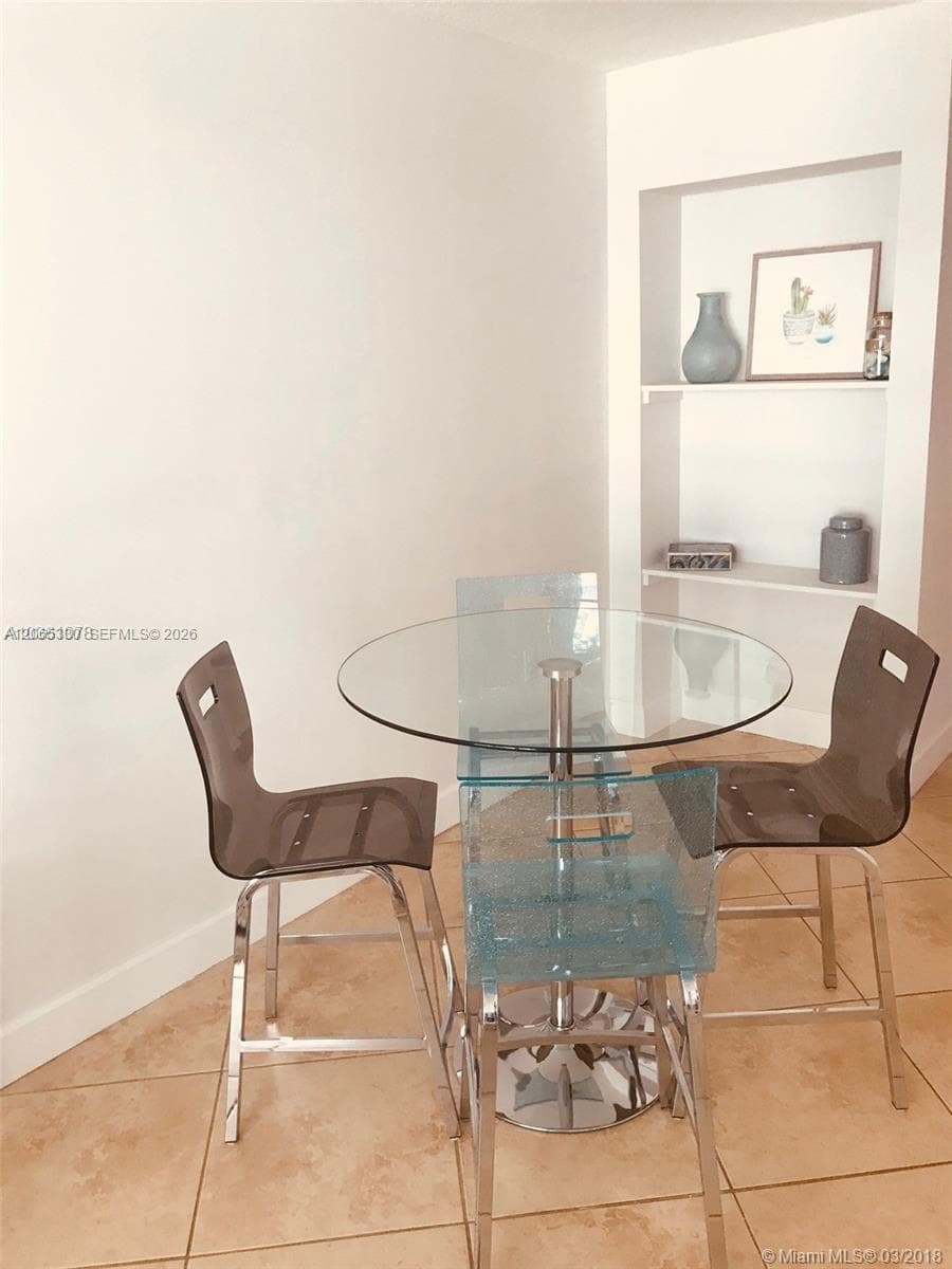 THE COLLINS CONDO · #912 in Miami Beach - Photo 9