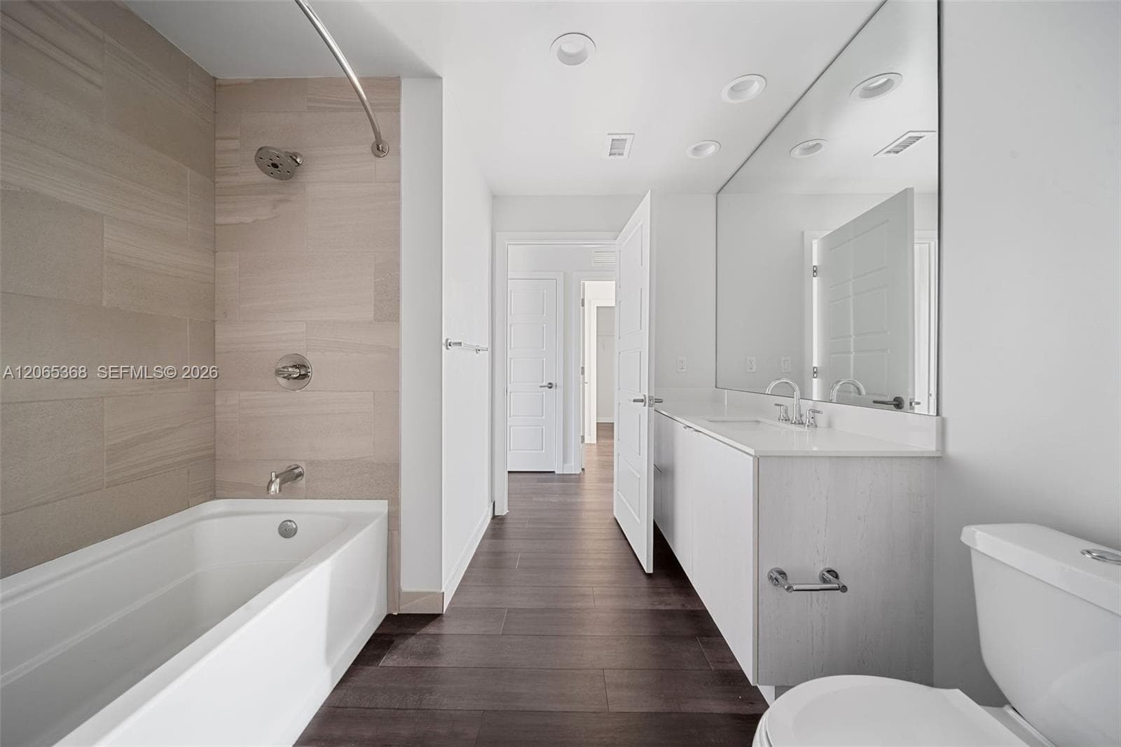 District Flagler Village · #1801 in Fort Lauderdale - Photo 24