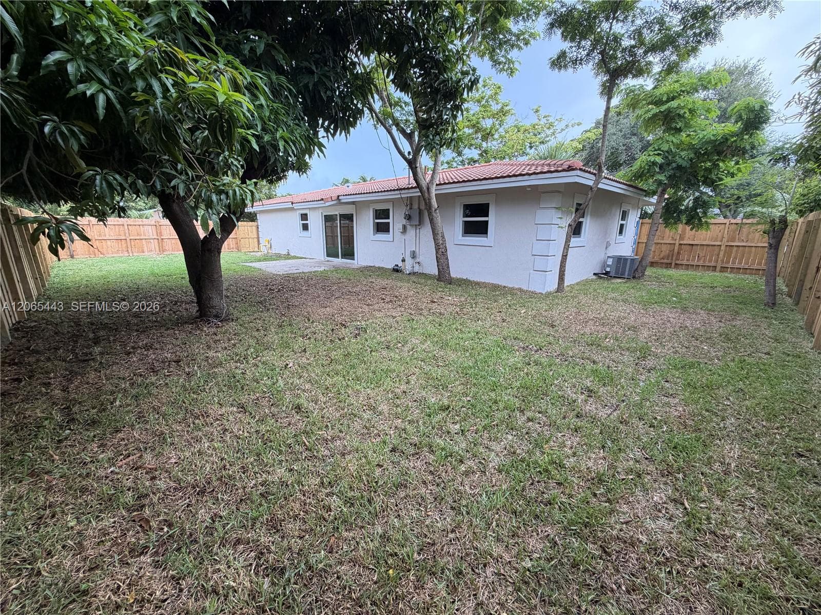 110 NE 17th Ct photo 27