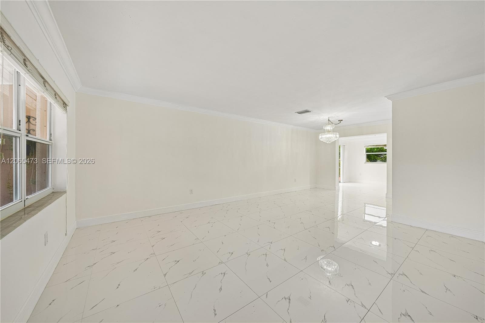 Front towards Living Dining